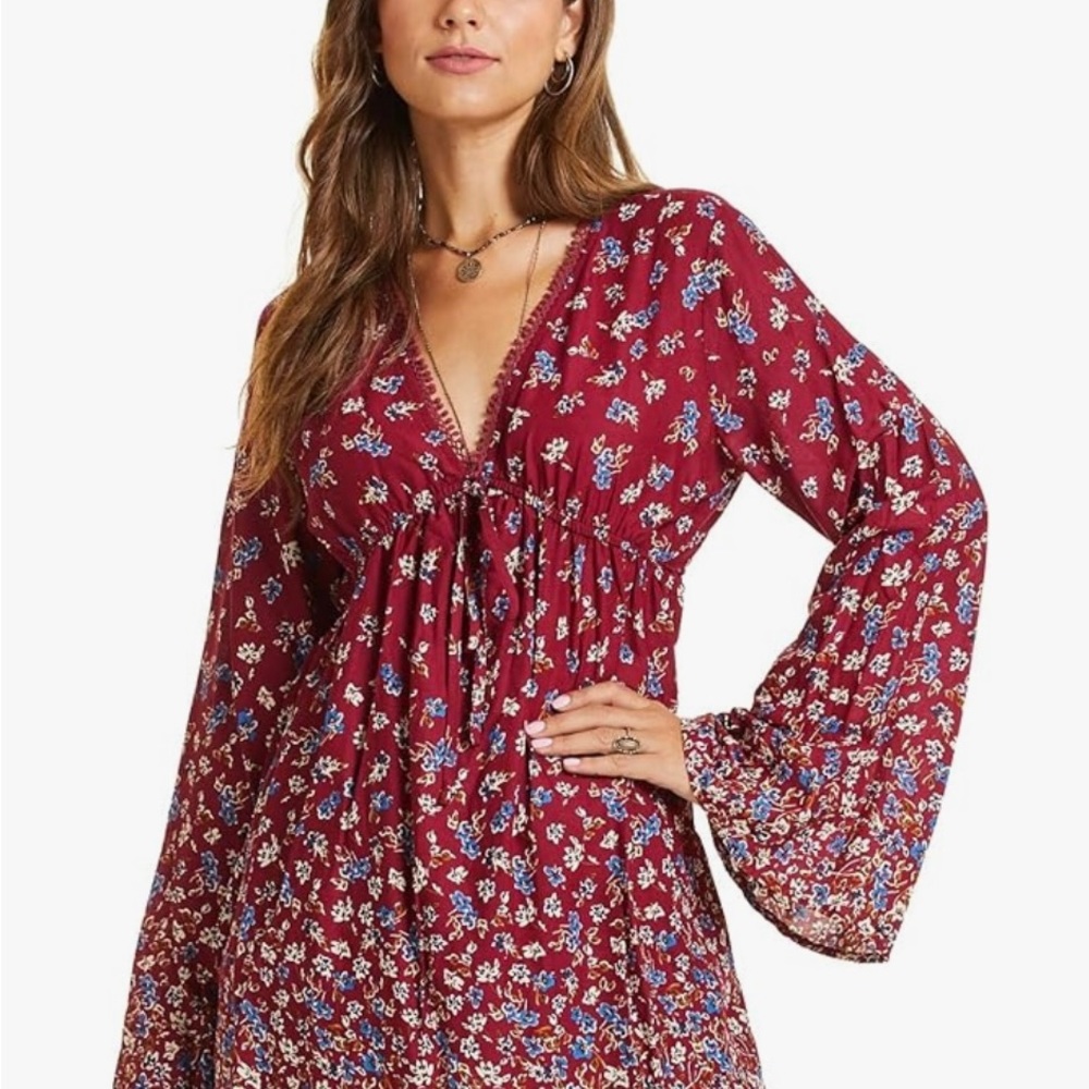 Like new Sonja Betro V-neck Empire Waist long bell sleeve tunic-small